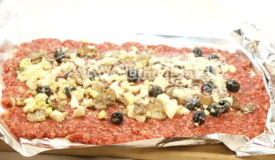 мясной рулет с грибами