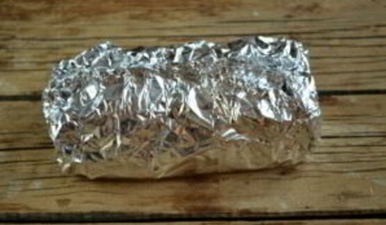 мясной рулет с яйцом в духовке