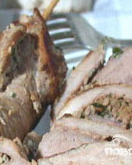 Рецепт мясных рулетиков с ореховой начинкой