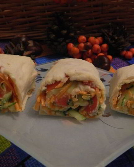 Рецепт овощного рулета из лаваша с адыгейским сыром