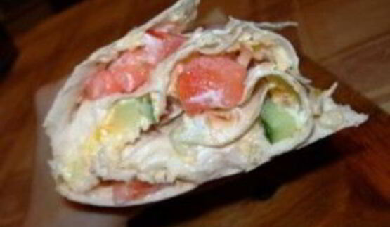 рулет из лаваша с овощами