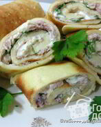 Рулет из омлета с курицей