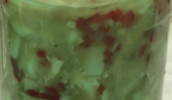 рулет куриный луковый