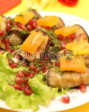 Рулетики из баклажанов с орехами