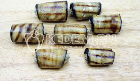 рулетики из баклажанов с орехами