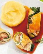 Рулетики из индейки с савойской капустой и фаршем