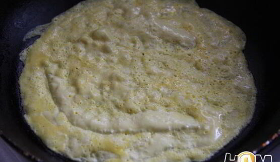 яичные рулетики с печеночной начинкой