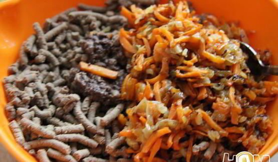 яичные рулетики с печеночной начинкой