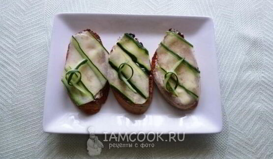 английские сэндвичи с огурцом