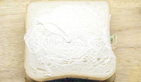 сэндвич с копченой курицей