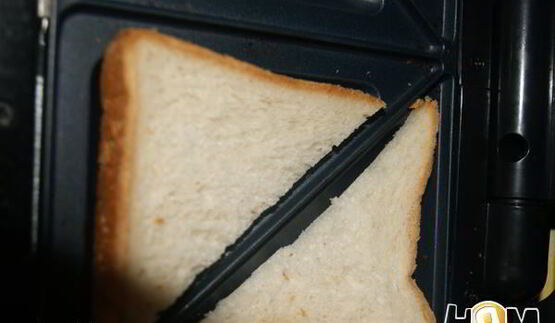 сэндвич с сыром и карбонатом