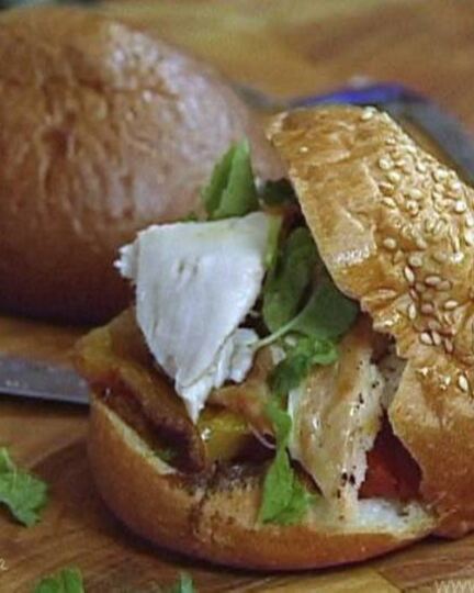 Рецепт сэндвичи с курицей, помидорами и перцем