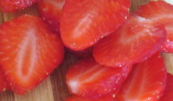 тарталетки с клубникой и белым шоколадом