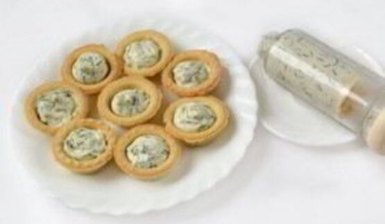 тарталетки с семгой и сыром