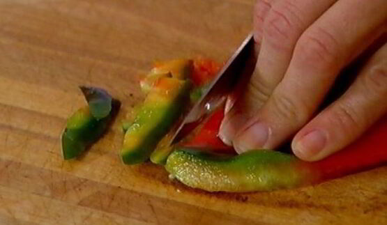 тарталетки с шампиньонами, спаржей и сладким перцем