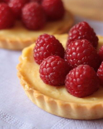 Рецепт тарталеток с заварныма кремома и ягодами