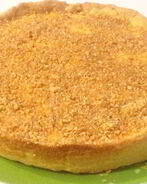 Лимонный тарт с крем-фрешем и миндалем