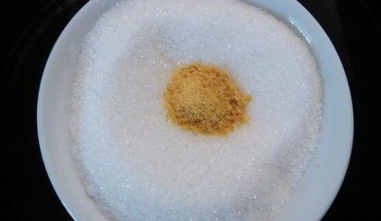 сливовый тарт с ореховым безе