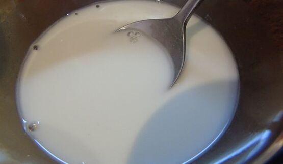 сметанный тарт с вишней и вином