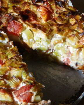 Тарт из порея и овечьего сыра