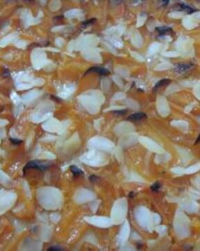 Тарт с абрикосами на слоеном тесте