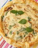 Тарт с кабачком и базиликом на слоеном тесте