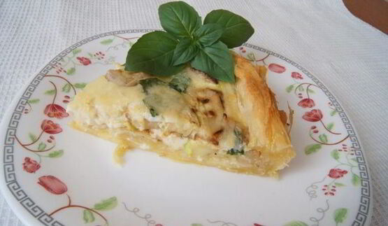 тарт с кабачком и базиликом на слоеном тесте