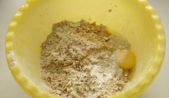 тарт с капустой и перепелиными яйцами