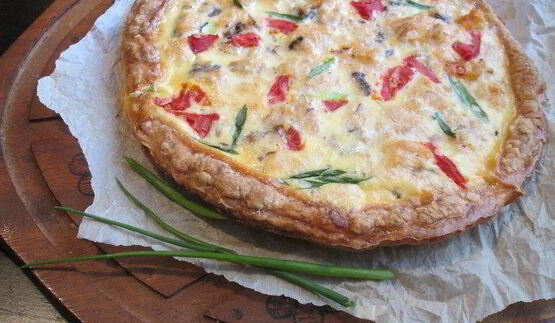 тарт с лососем и овощами