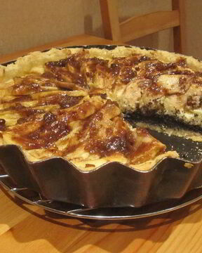 Тарт с маком, творогом и яблоками