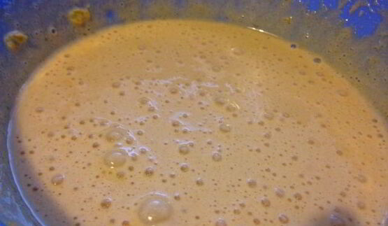 тарт с малиной и заварным медовым кремом