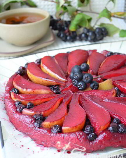 Рецепт тарта татен с грушами и черноплодной рябиной