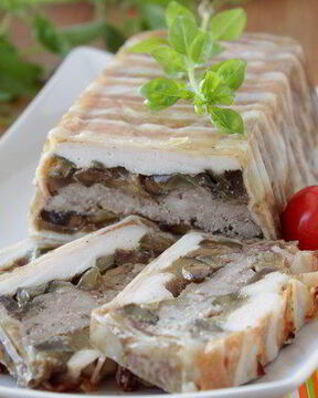 Террин с баклажанами и шампиньонами