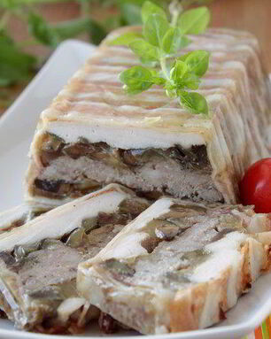 Террин с баклажанами и шампиньонами