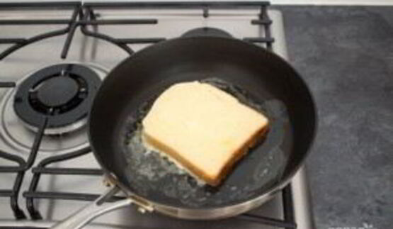 тосты на завтрак