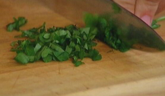 тосты с беконом, помидорами, цукини и сыром