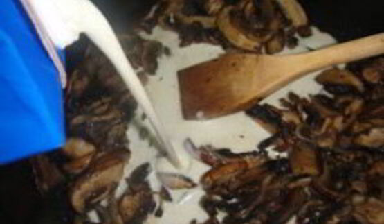 тосты с грибами