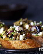 Тосты с салатом из баклажанов