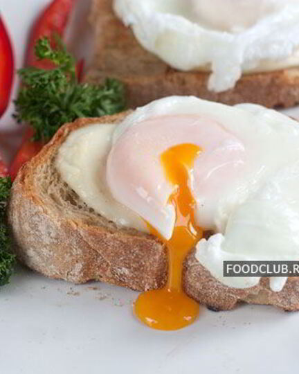Рецепт тостов с яйцом-пашота и моцареллой