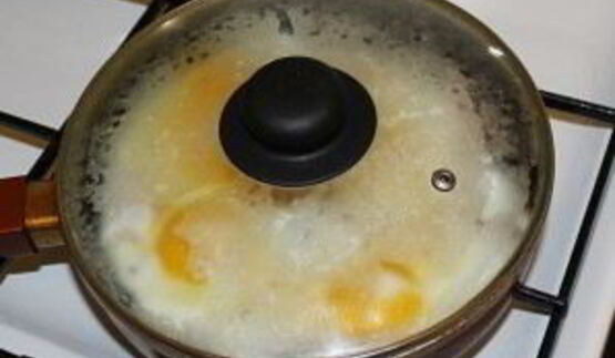 яичница с сыром плавленным