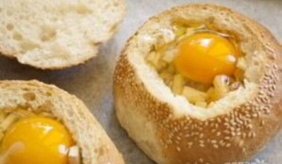 яичница в булочке