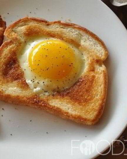 Рецепт яичницы в хлебе
