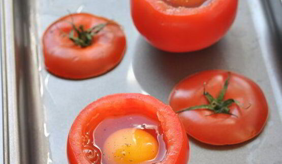 яичница в помидорах