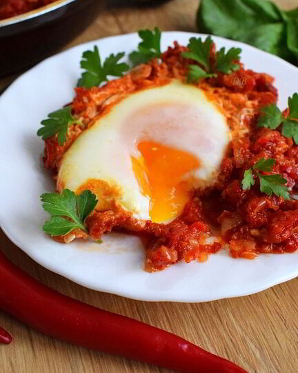 Рецепт яичницы в томате по-африкански