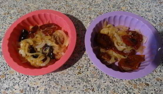 запечённая глазунья с вялеными томатами