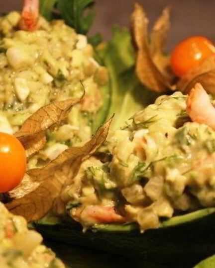 Рецепт закуски из авокадо, груши и креветок