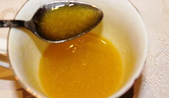 закуска из авокадо, груши и креветок