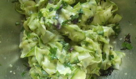 закуска из маринованных кабачков с медом и чесноком