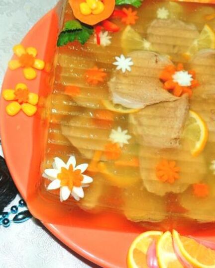 Рецепт заливного из телячьих языков с маринованными опятами