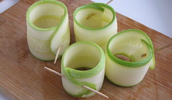 рулетики из цукини с жульеном